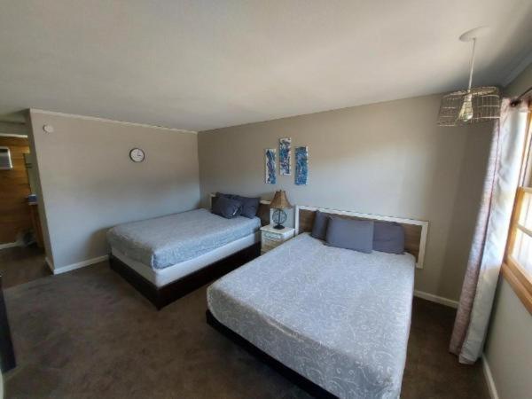 Country Inn Of Shelby Avoca Экстерьер фото